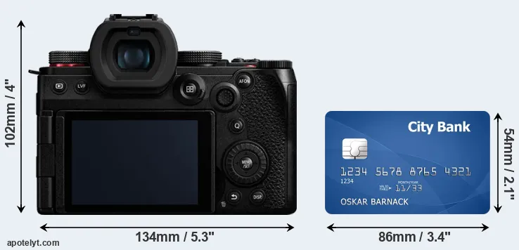 G9 II and credit card rear side